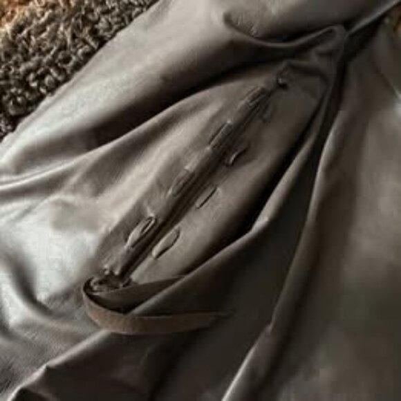 Élégant manteau vintage réversible – fourrure karakul & cuir chocolat - Picture 6 of 10